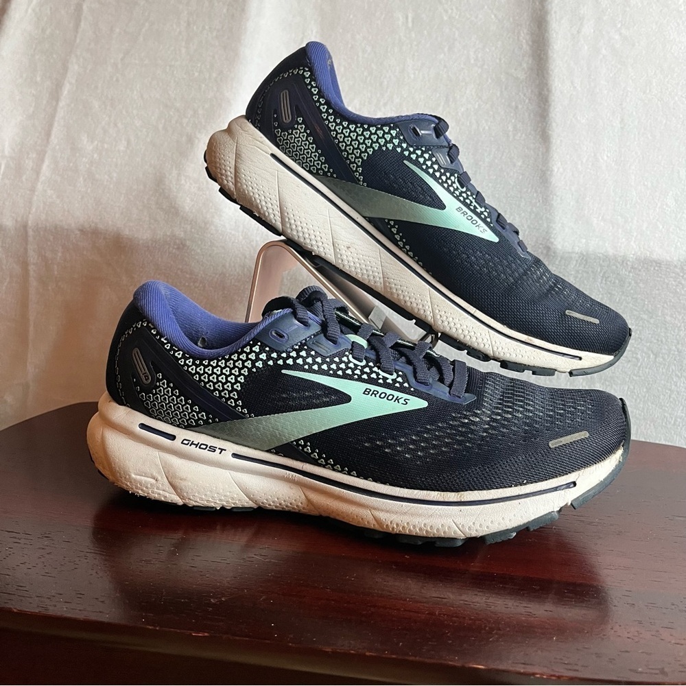 Brooks Women's Ghost 14 Road-running Sneaker Shoes in Black, and Navy Size 9